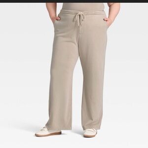 Women's High-Rise Fleece Wide Leg Sweatpants - Universal Thread™ Tan 2X